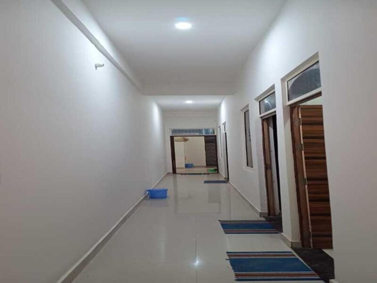 Geeta Dham Hotel Vrindavan Exterior photo